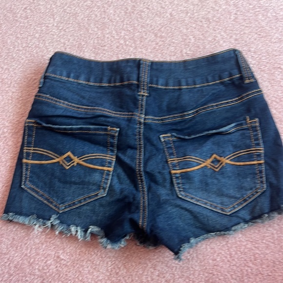 MUDD FLX STRETCH Jean Shorts Size 5 - Picture 3 of 3